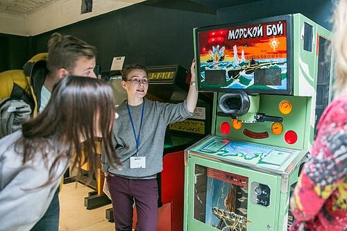 Игровые автоматы с жетонами в москве телеграмм игровой автомат