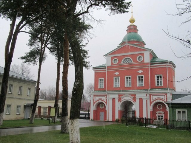 святые ворота хотькова монастыря